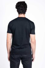 Load image into Gallery viewer, LE T-SHIRT FENIXEYVI EN COTON NOIR
