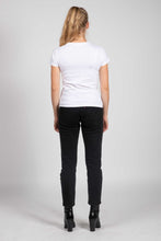 Load image into Gallery viewer, LE T-SHIRT FEMME FENIXEYVI COUPE AJUSTÉE EN COTON BLANC
