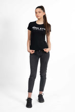 Load image into Gallery viewer, LE T-SHIRT FEMME FENIXEYVI COUPE AJUSTÉE EN COTON NOIR
